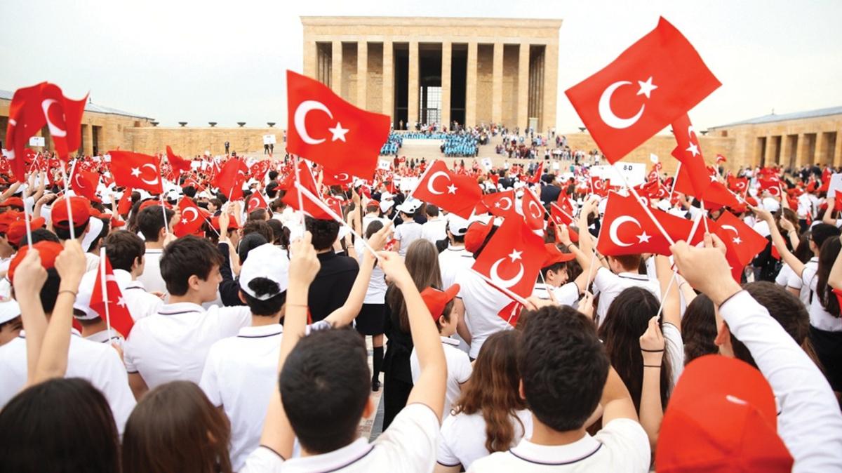  dnyas temsilcilerinden 19 Mays mesajlar! "Genliin enerjisi sermayemiz"