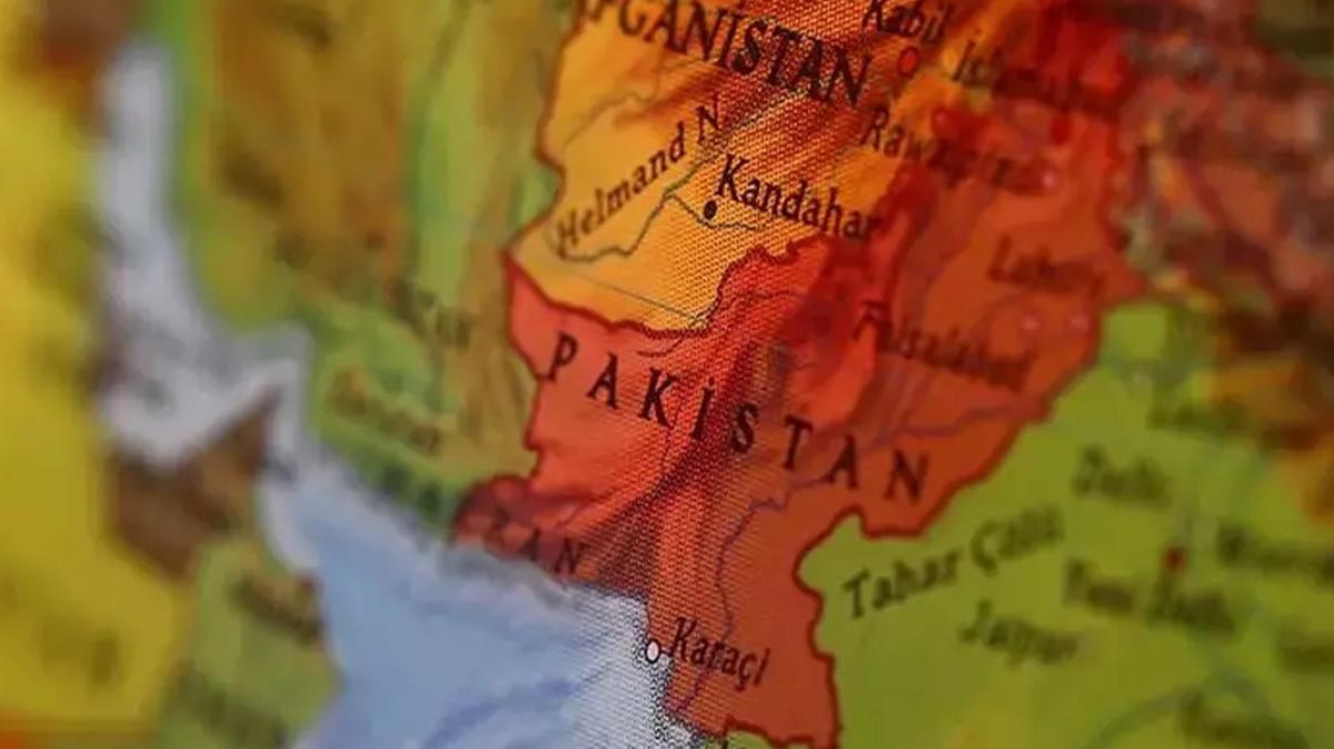 Pakistan'da bombal saldr: 4 l, 20 yaral