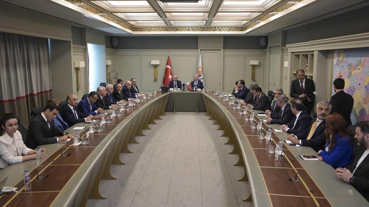 Azerbaycan heyeti, AK Parti'yi ziyaret etti
