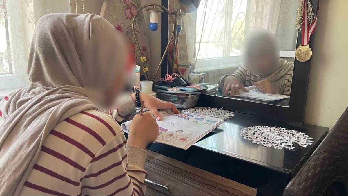 28 ubat kafas bitmiyor! retmenin skandal szleri cezasz kalmad