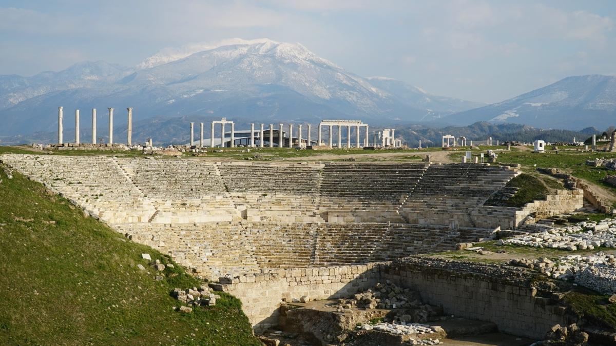 Devam eden Laodikeia ve Tripolis kazlarna byk destek