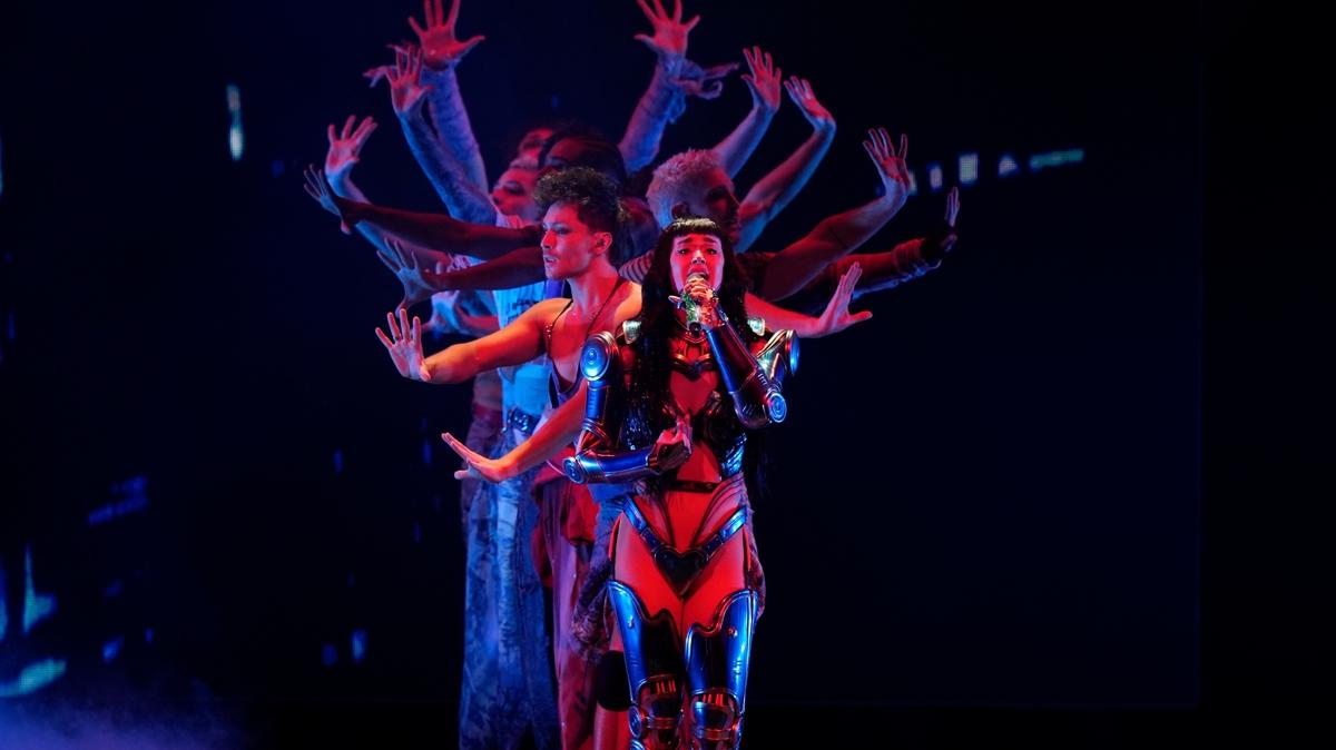 Katy Perry sahneyi durdurdu, seyirciyle hesaplat! Konser deil adeta tiyatro...