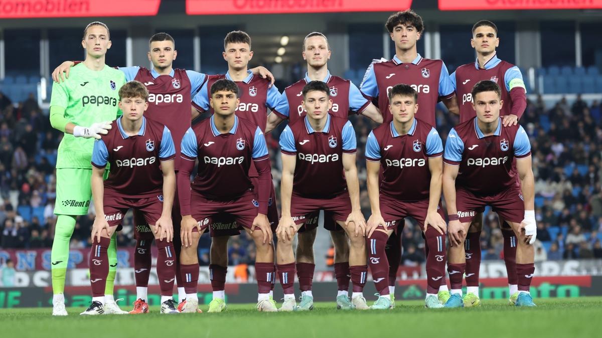 Trabzonspor U19 takm ampiyon oldu
