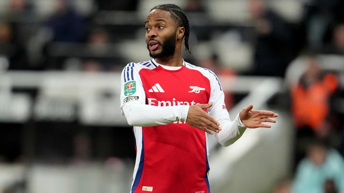 Chelsea'de Raheem Sterling belirsizlii
