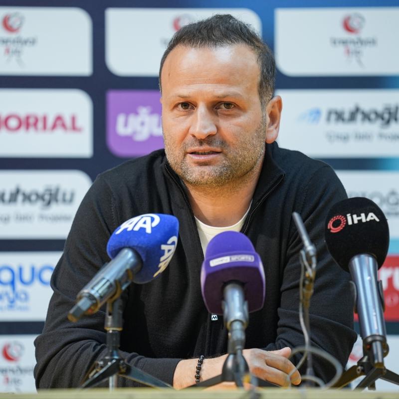 stanbulspor'da Osman Zeki Korkmaz ile yollar ayrld