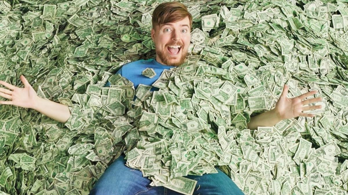 30 ya alt ilk milyarder YouTuber... Serveti 1 milyar $