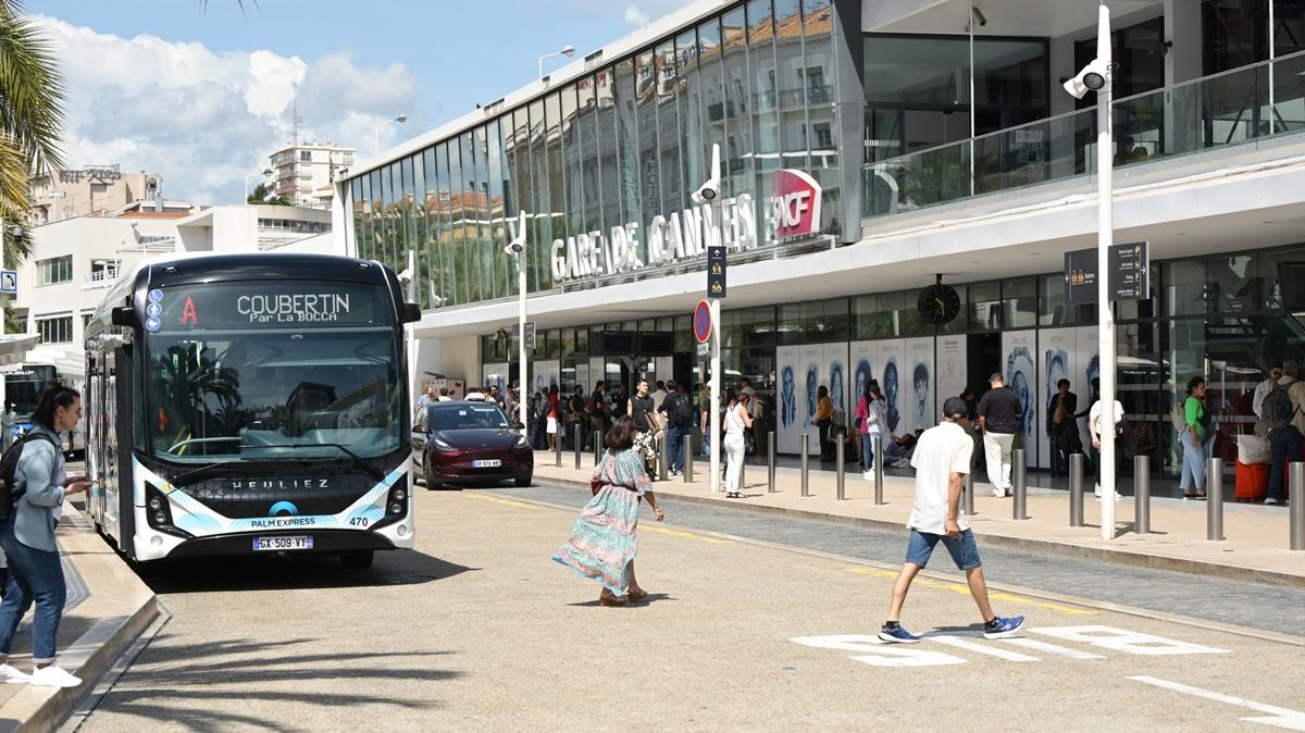 Cannes treni ncesi kaos! Fransa'da byk elektrik kesintisi