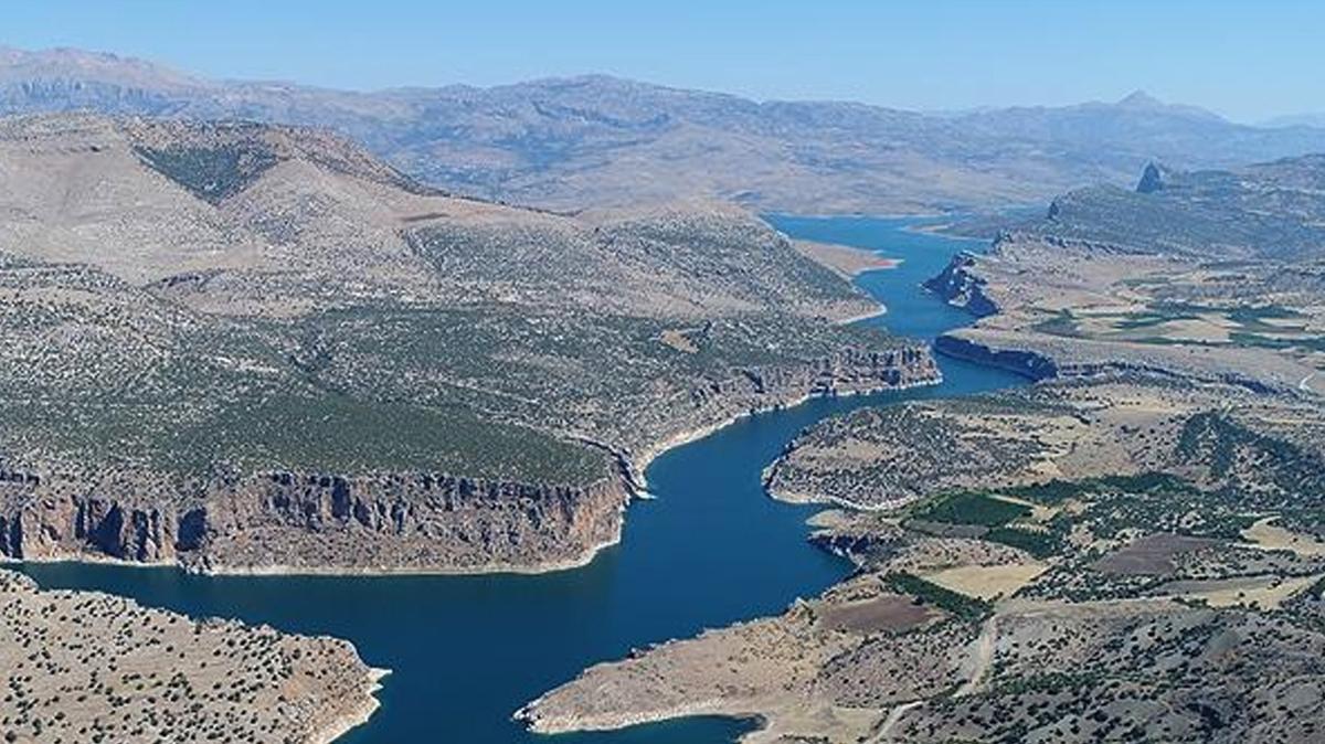 Trkiye'ye snr komusundan takdir: zerine deni yapyor