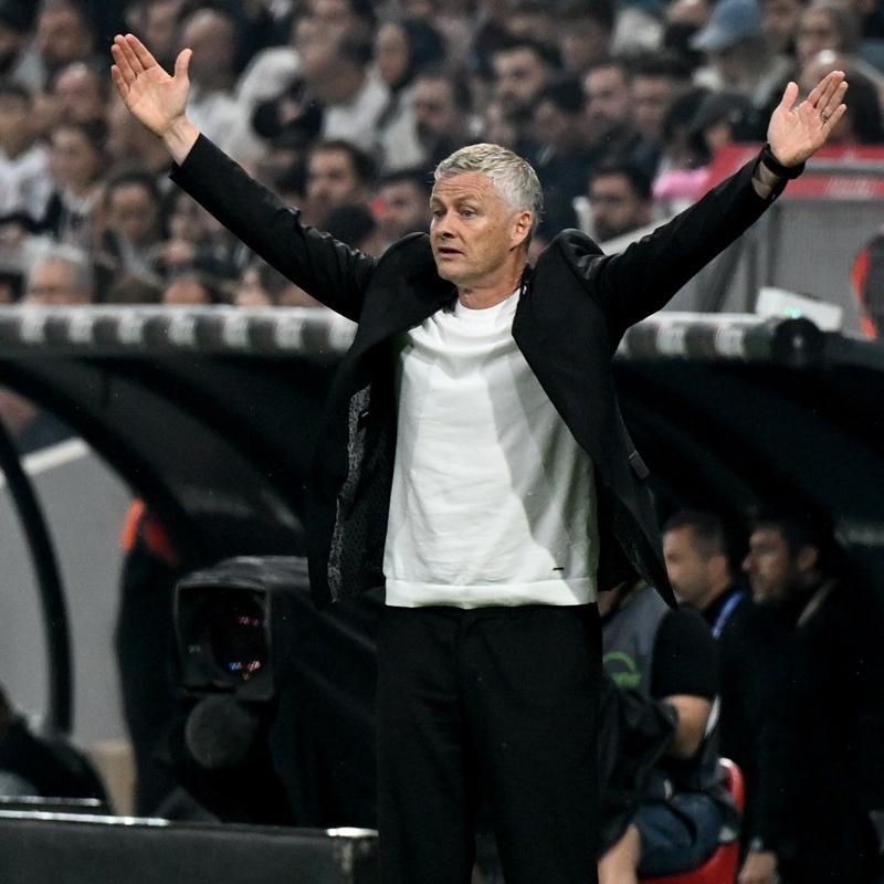 Beikta tribnlerinden Ole Gunnar Solskjaer'e tepki!