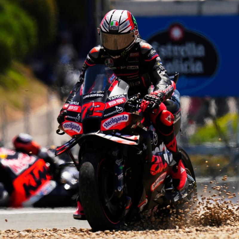 Marco Bezzecchi, MotoGP Byk Britanya Grand Prix'sinde birinci oldu