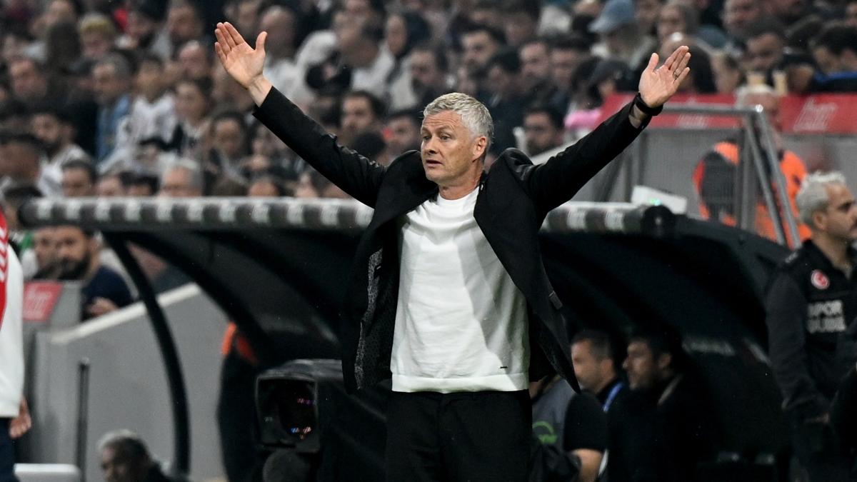 Beikta tribnlerinden Ole Gunnar Solskjaer'e tepki!