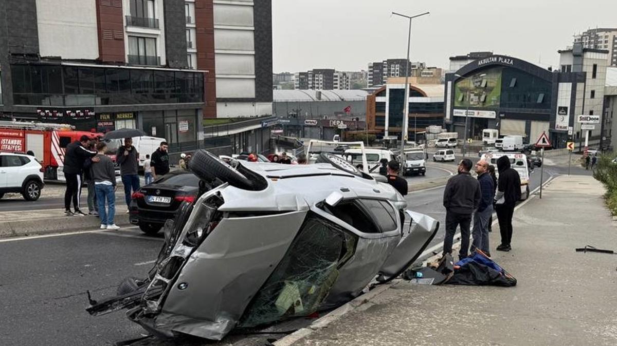 Beylikdz'nde feci kaza: Yarallar var