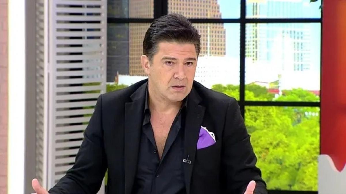 Hakan Ural 20 yllk evliliiyle ilgili gerei aklad! "ok ucuz"