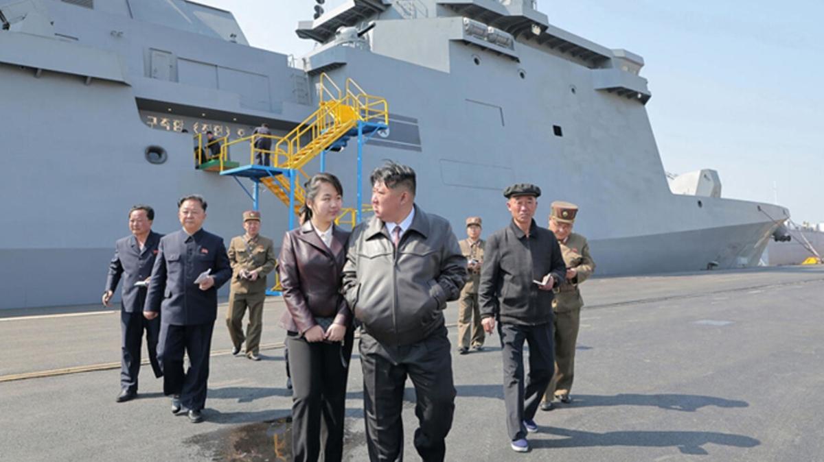 Kim'i fena kzdrdlar! Kuzey Kore'de donanma treninde byk kaza: 3 yetkiliye gzalt
