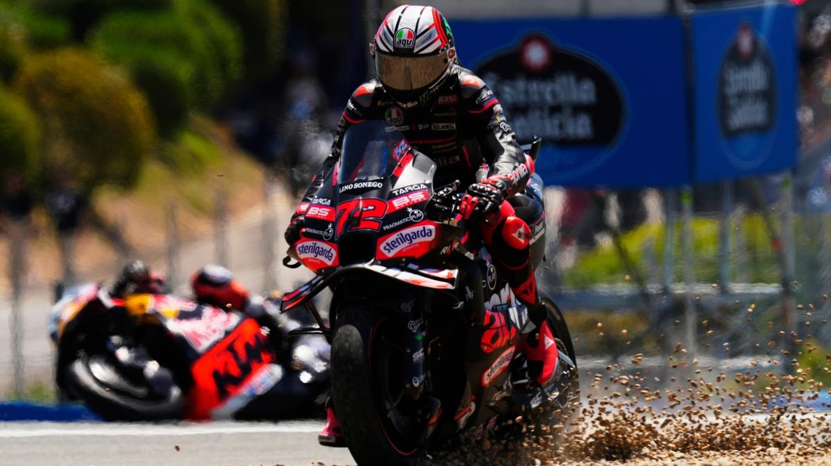 Marco Bezzecchi, MotoGP Byk Britanya Grand Prix'sinde birinci oldu