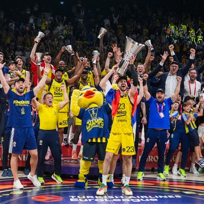 Fenerbah�e Beko, �ampiyonlu�unu G�ztepe Park�'nda kutlayacak