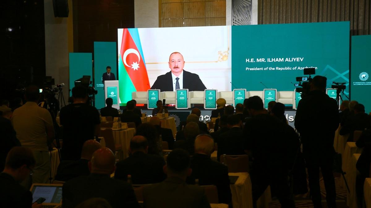 Aliyev'den slamofobiye kar birlik ars