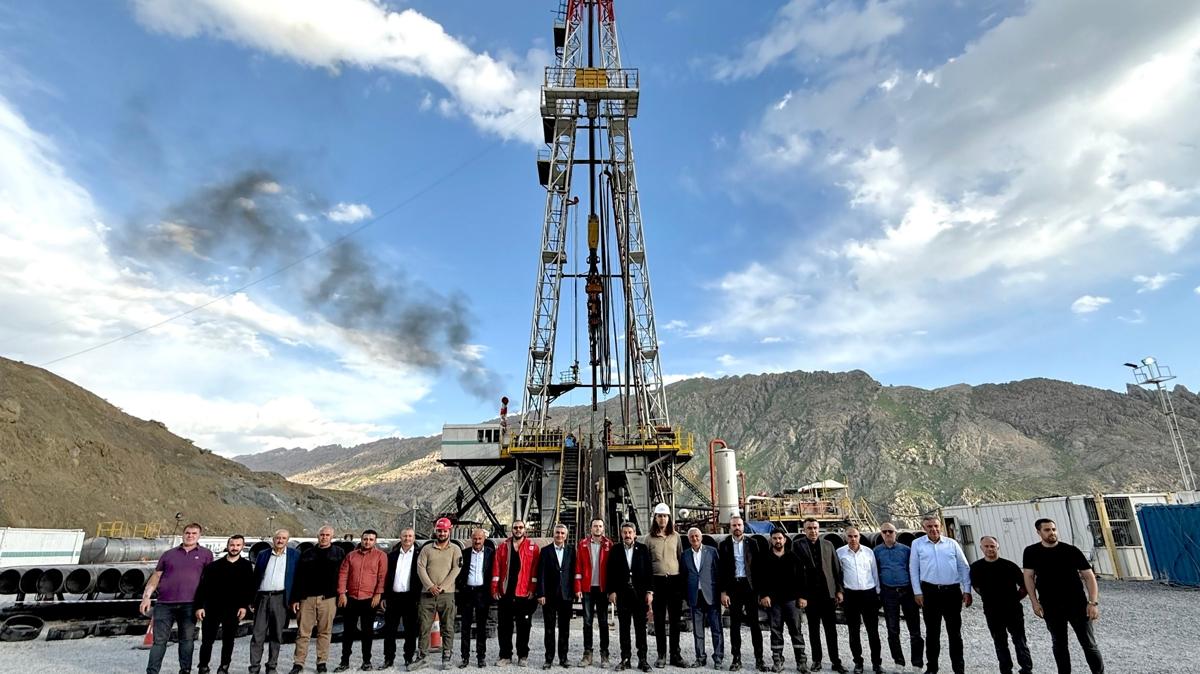 Bir ilede daha petrol sevinci... Yeni mjdeler yolda