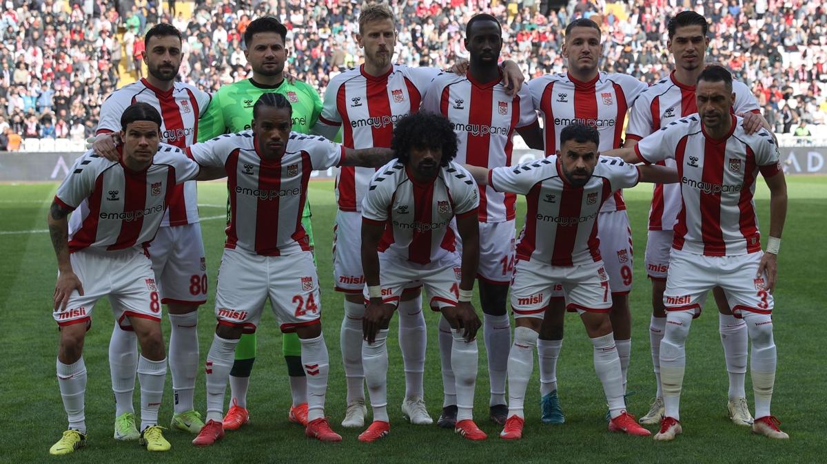 FIFA aklad! Sivasspor'a transfer yasa