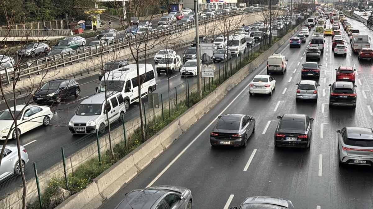stanbul'da yarn baz yollar trafie kapatlacak