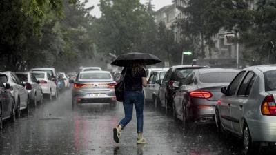 Meteorolojiden baz iller iin kuvvetli saanak uyars