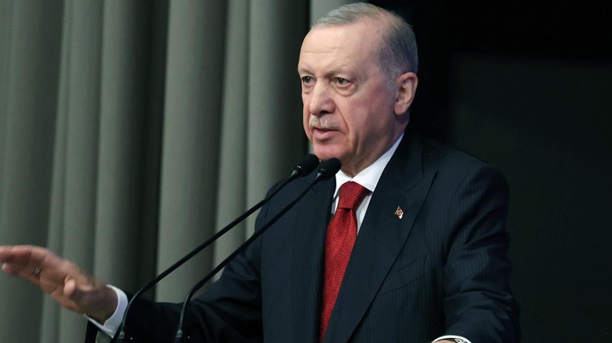 Bakan Erdoan'dan yeni anayasa mesaj: 10 hukuku arkadamz grevlendirdik