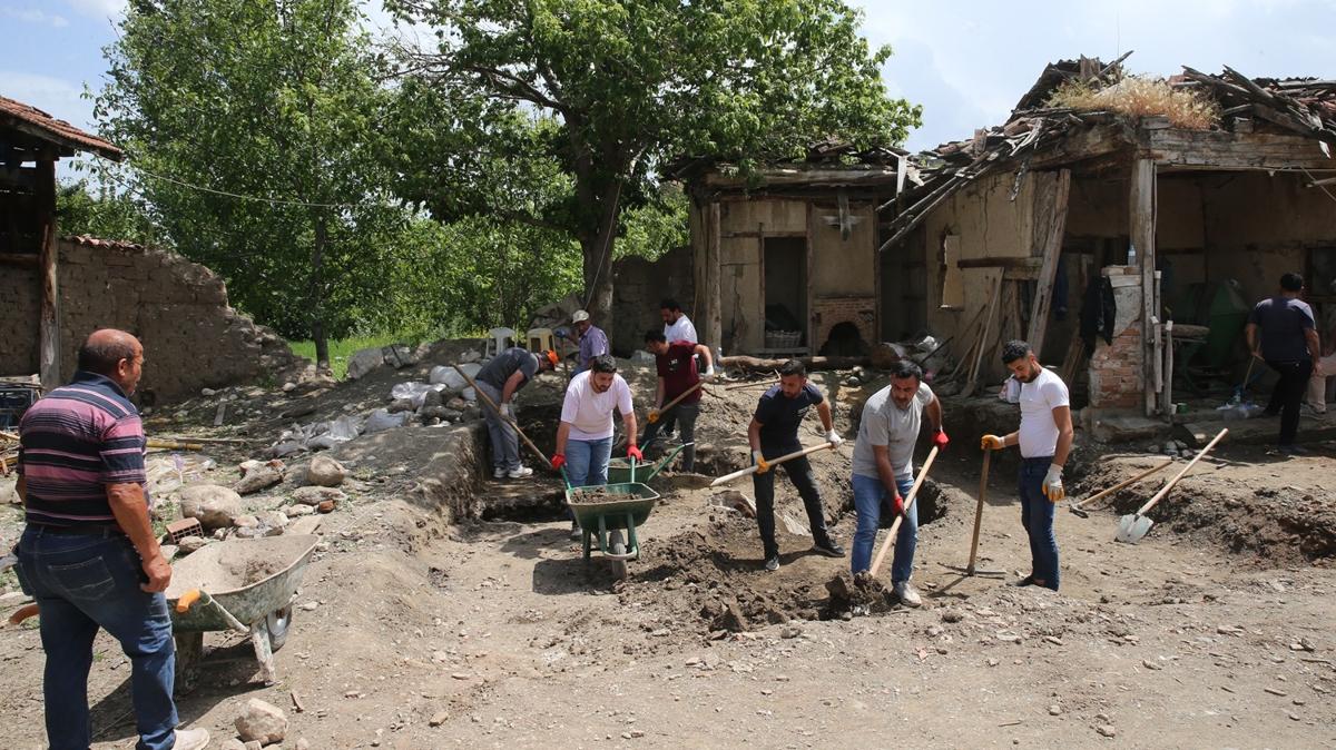 Tokat'ta bulunan Roma mozaii iin kaz balatld