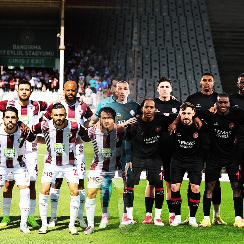 S�per Lig'e son bilet i�in Karag�mr�k ile Band�rmaspor kar�� kar��ya