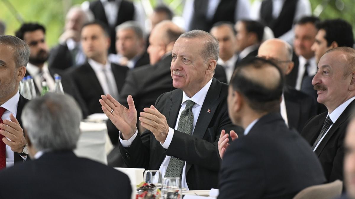 Bakan Erdoan, Azerbaycan Bamszlk Gn'nde dzenlenen konseri izledi