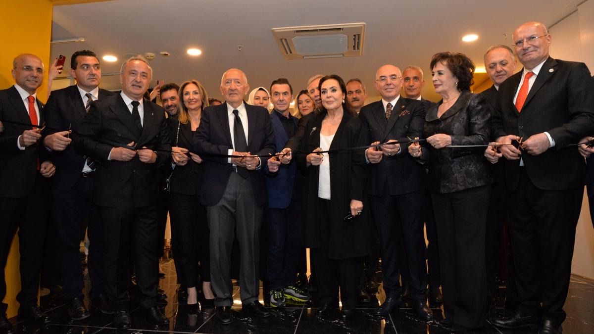 Filiz Akn'n ad sanatla yaayacak!