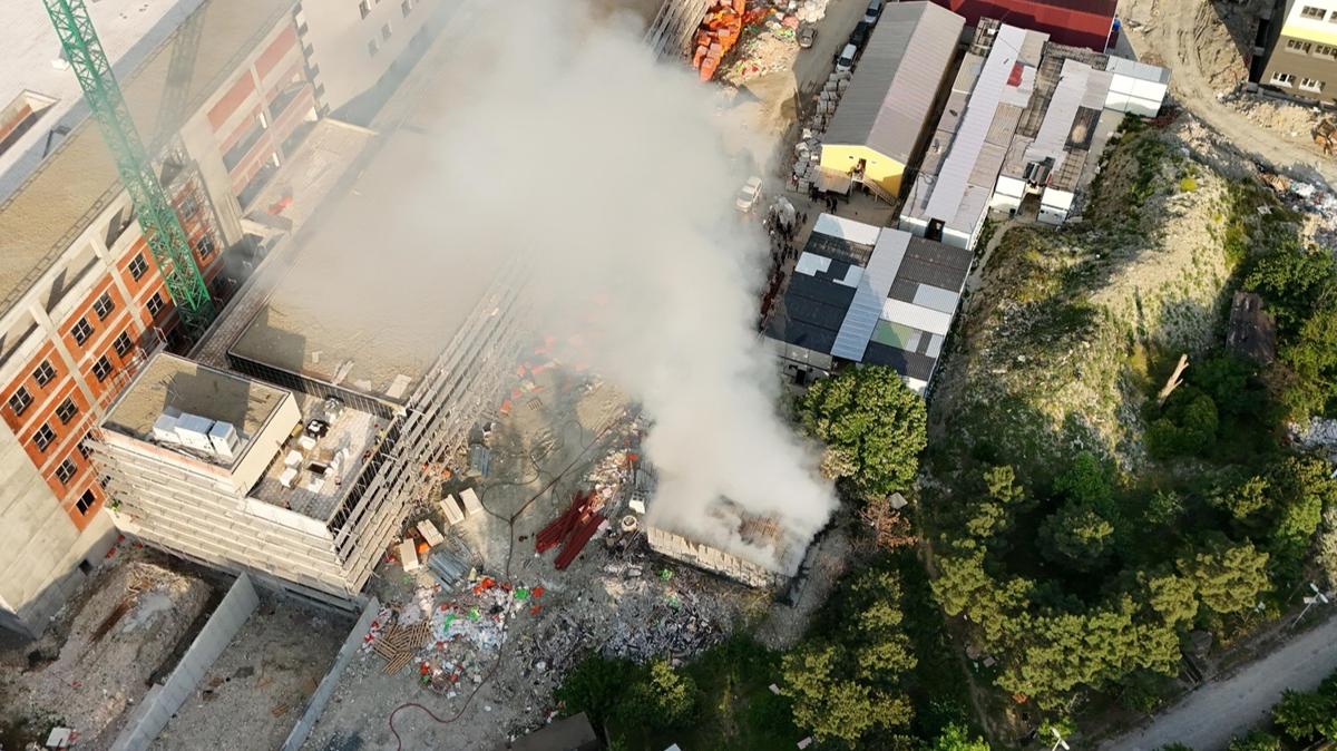 stanbul niversitesi'nde yangn! Dumanlar gkyzn kaplad