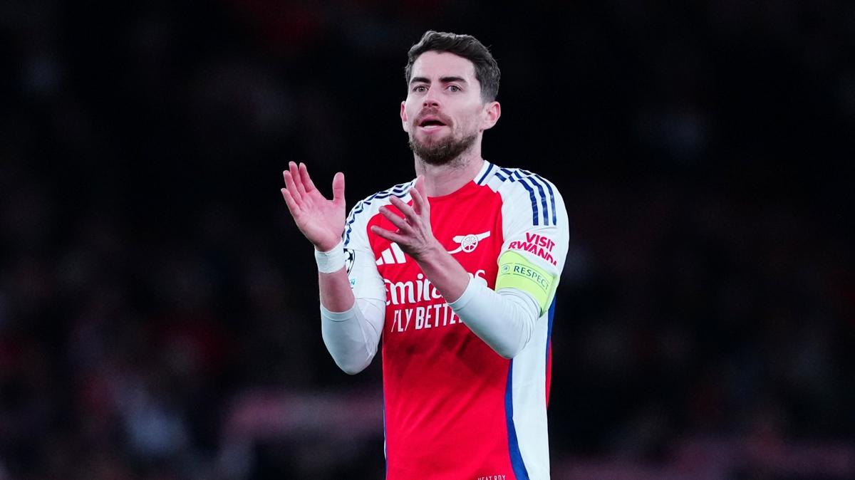 Jorginho Arsenal'e veda etti