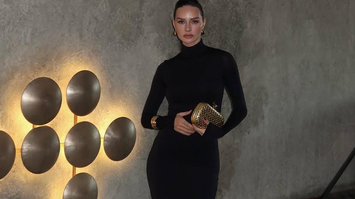 Yasemin zilhan'n kz Emine'ye beeni yad... Annesine tpa tp benziyor!