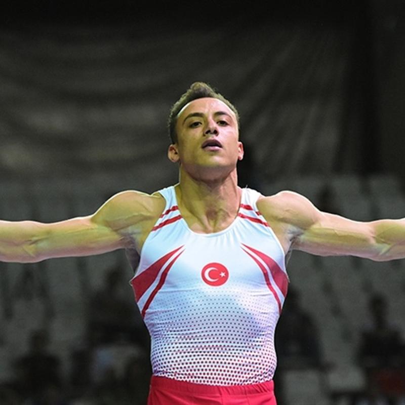 Genlik ve Spor Bakan Osman Akn Bak, Avrupa ampiyonu Adem Asil'i tebrik etti
