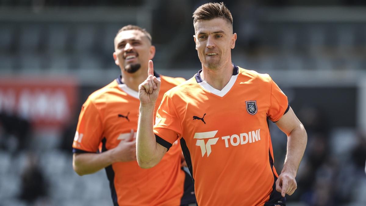 ada Atan'dan Krzysztof Piatek aklamas