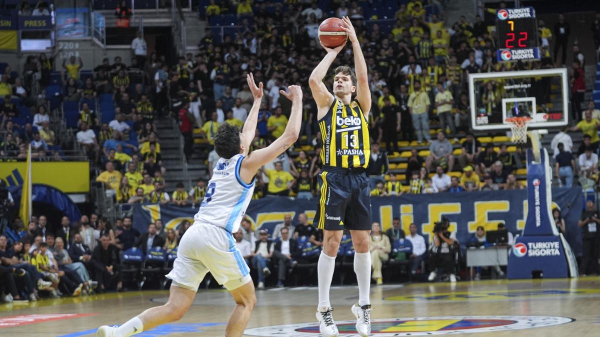 Fenerbahe Beko, Trk Telekom'u farkl geti