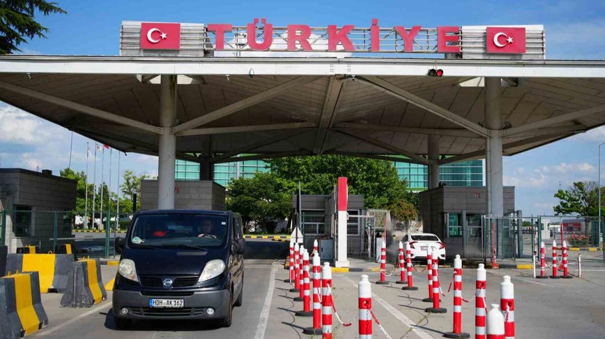 Gurbetiler yurda geliyor: Snr kaplarnda nlemler artt