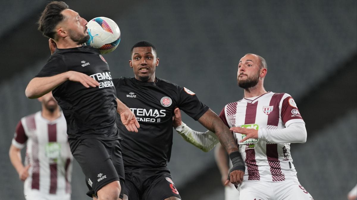 Karagmrk m Bandrmaspor mu" Sper Lig'e kacak son takm bu akam netleiyor