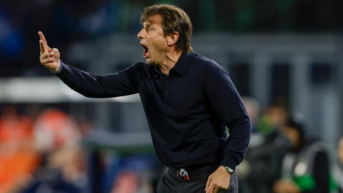 Napoli, Antonio Conte'yi tutmak istiyor