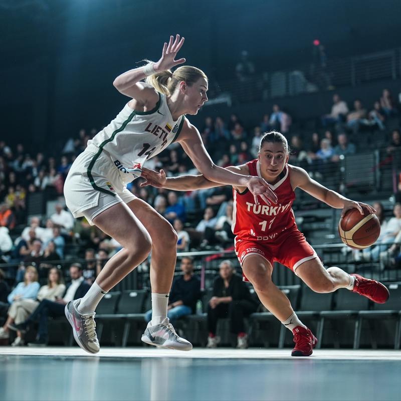 A Milli Kadn Basketbol Takm, Litvanya'y malup etti