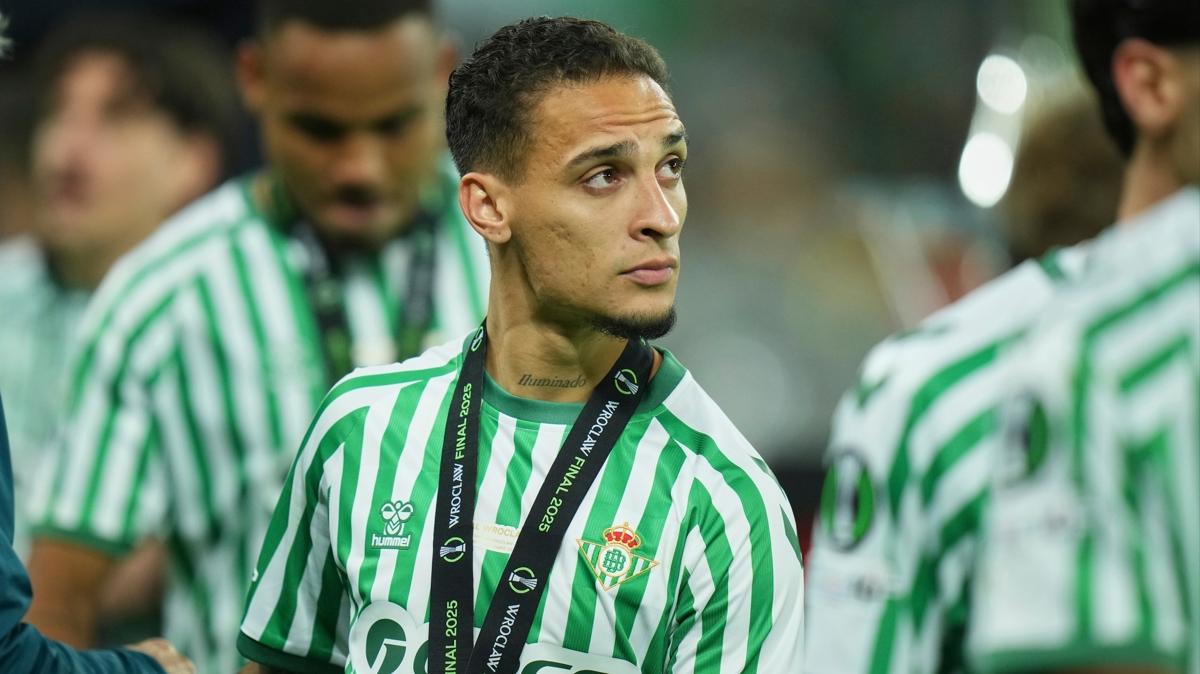 Antony'den Real Betis'e veda paylam