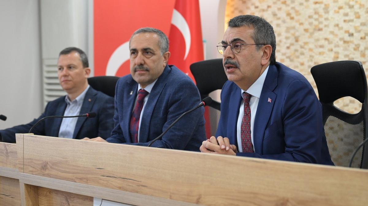 Bakan Tekin: Devrim niteliinde bir mfredat deiiklii yaptk
