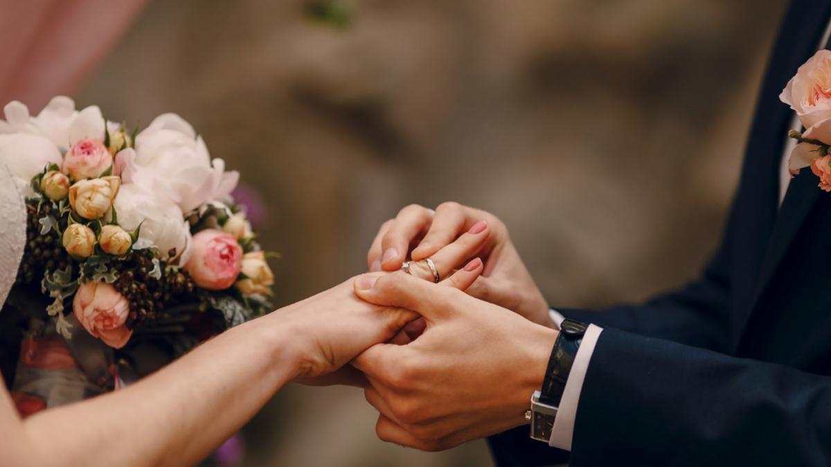 Evlenilecek 10 erkek zellii: Bulursanz karmadan nikah kyn