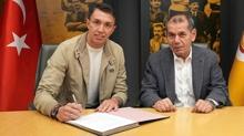 Galatasaray resmen aklad! Fernando Muslera ile imzalar atld