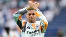 Kylian Mbappe'den Paris Saint-Germain'e tebrik