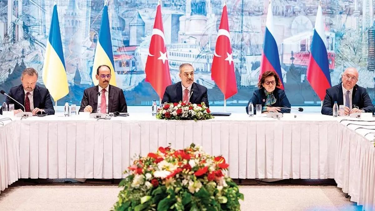 Bar iin gzler yeniden stanbul'da... Grmeler raan Saray'nda!