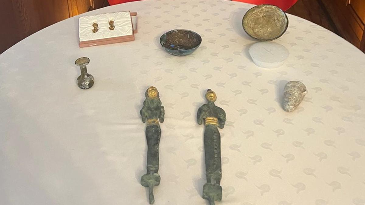svire, 7 para tarihi eseri daha Trkiye'ye iade etti