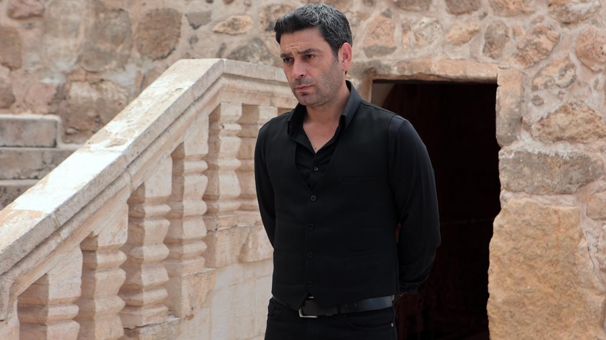 Ozan Akbaba hasrete dayanamad, ayrlk kararn duyurdu! Uzak ehir'in Cihan Alboras'yd