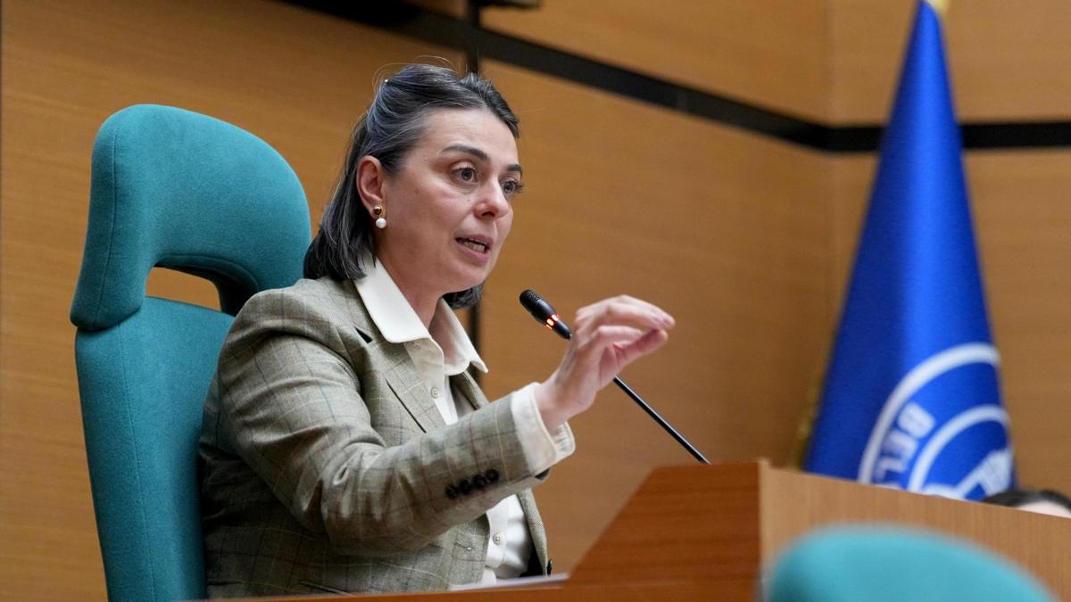 Trk Dnyas'na srtlarn dndler... CHP'li belediyeden tepki eken karar