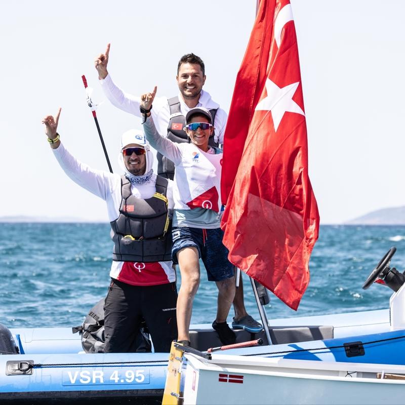 Milli yelkencilerden 1 altn ve 1 bronz madalya